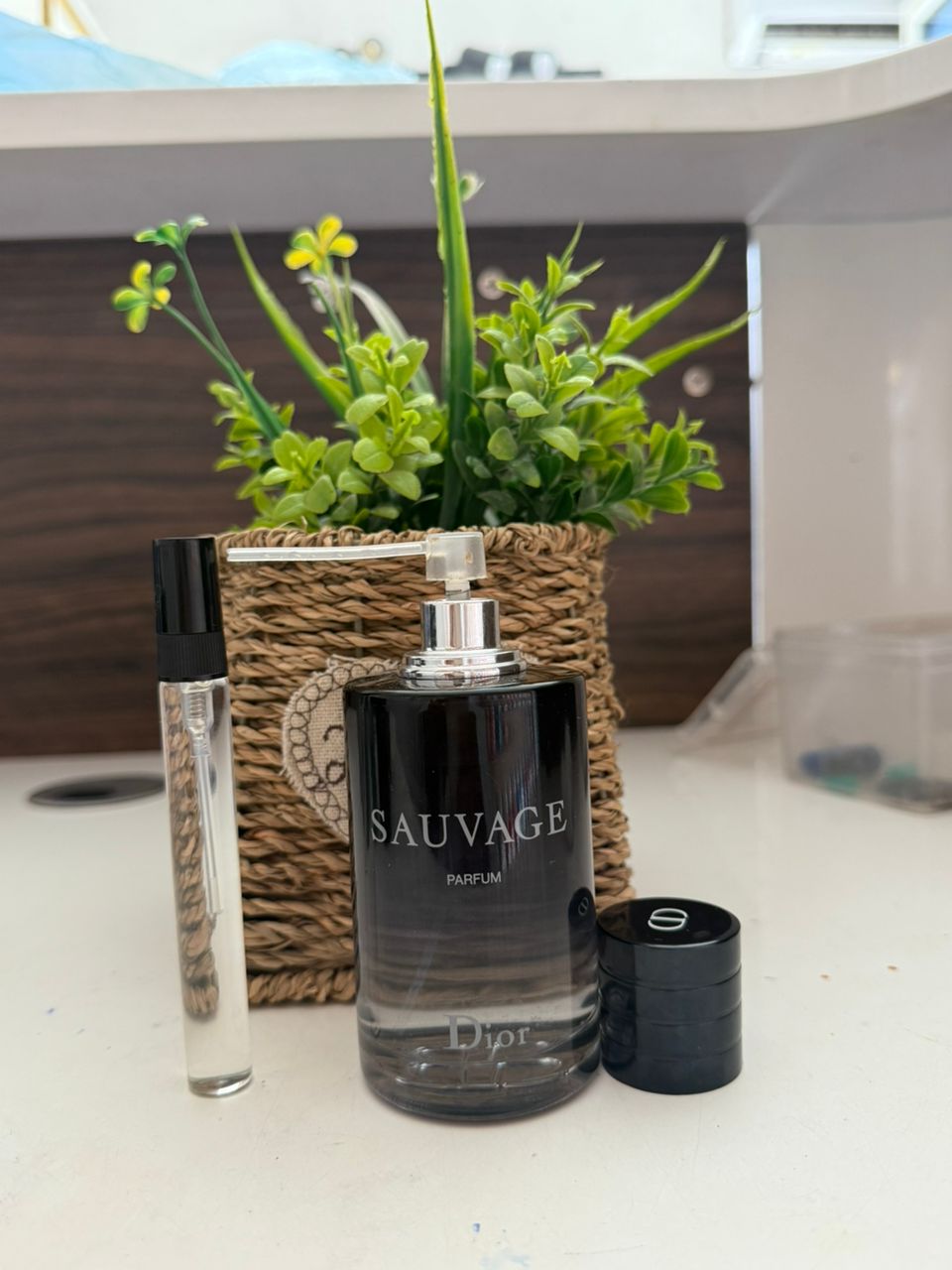 ديور سوفاج بارفيوم – عطر الرجولة الجريئة والفخامة المطلقة