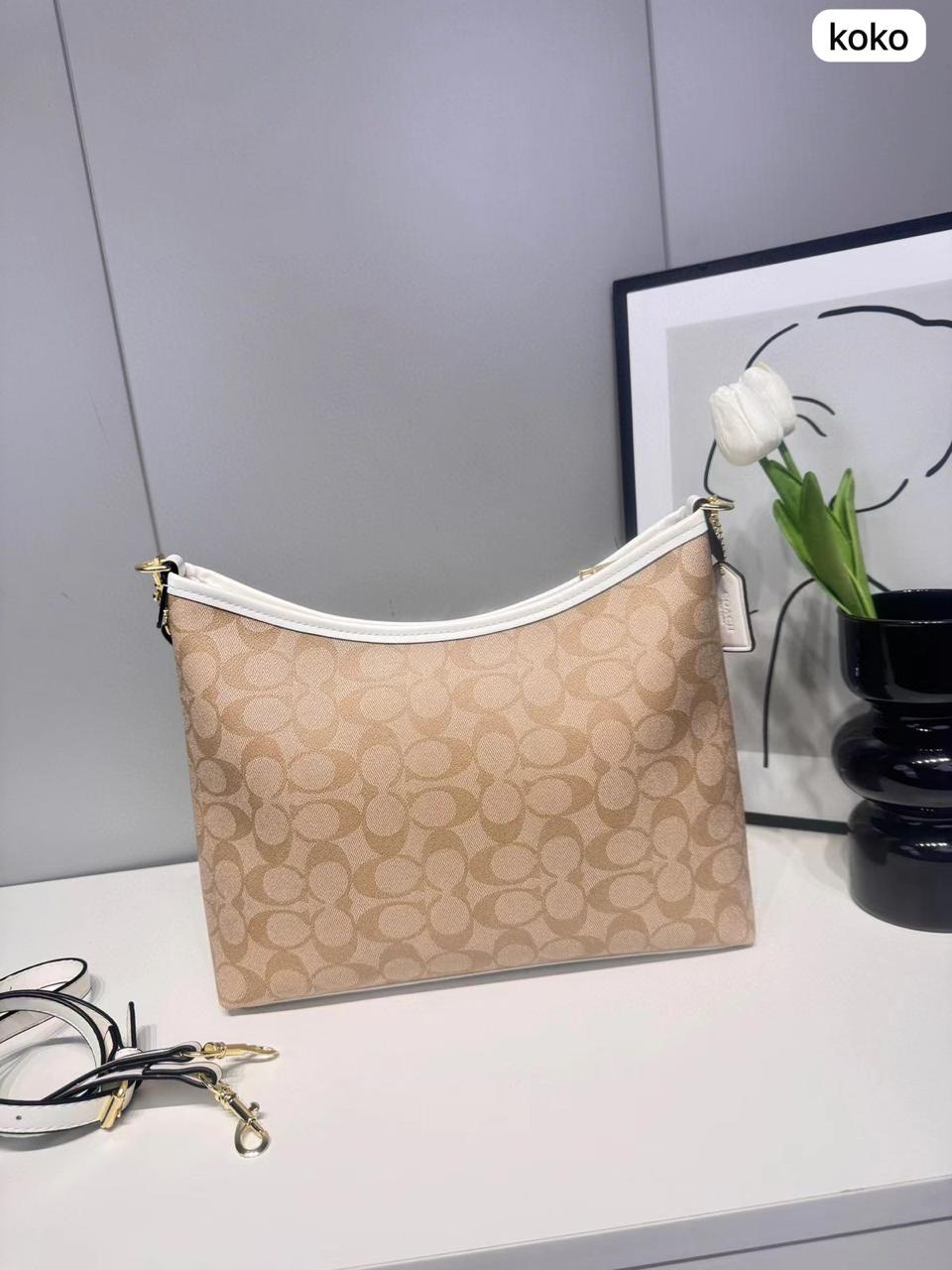 كوتش 😍🌹 مقاس 31-