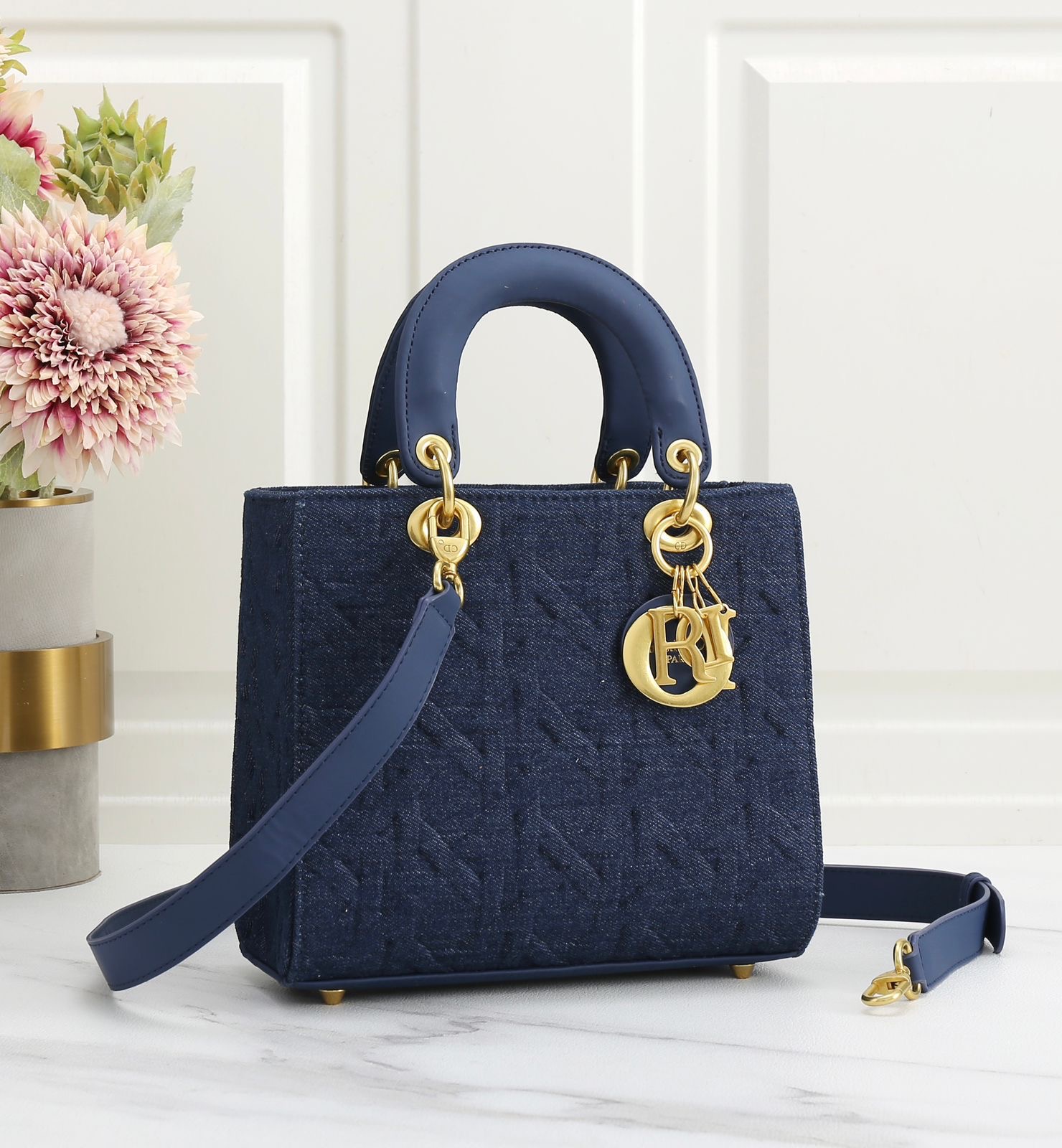 ديور 😍🌹 المقاس 24