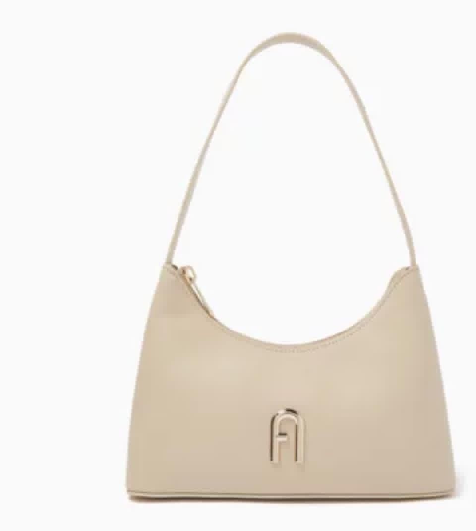 قوتشي 😍🌹 مقاس 20-