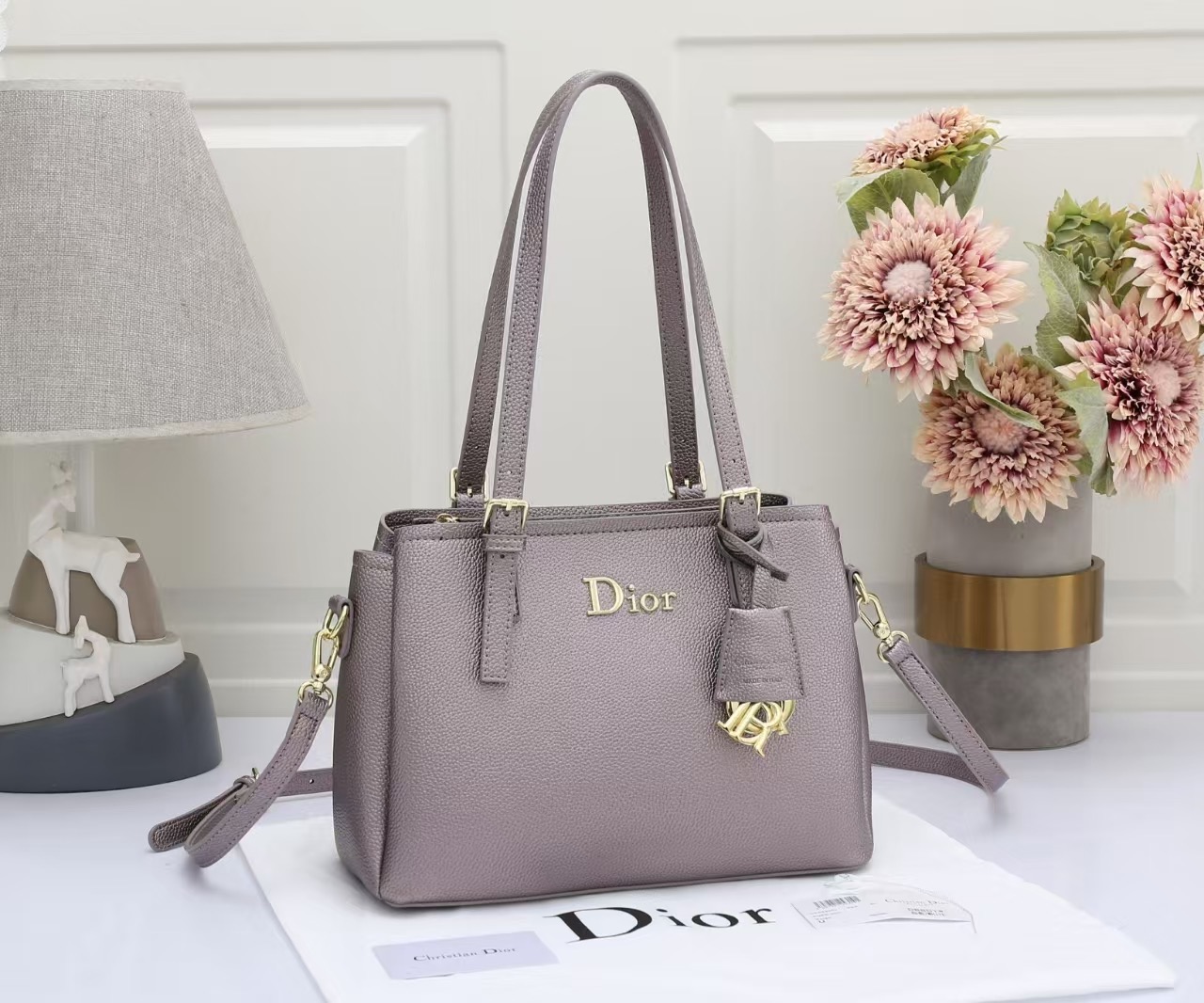 ديور 😍🌹 مقاس 28-