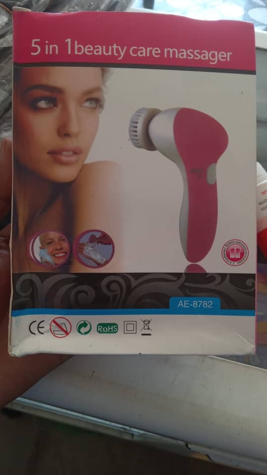 مكينة غسل الوجه